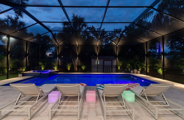 Tampa Outdoor Family Fun/ Pool/ Spa/ Grill/ Mini Golf/ Games
