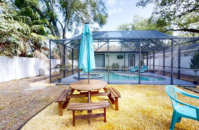 Tampa Poolside Bungalow