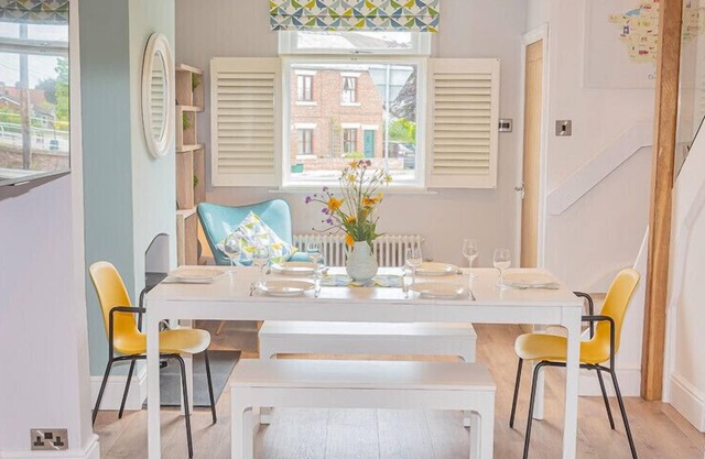 Tarporley High Street - Modern 3 Bed TerraceOpen plan layout. Central Location