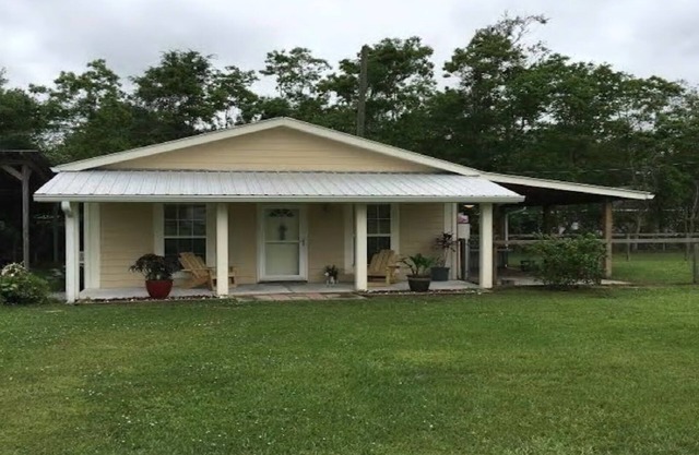 Taylor Ranch Cottage ... ¡Un refugio en medio de todo en la costa!
