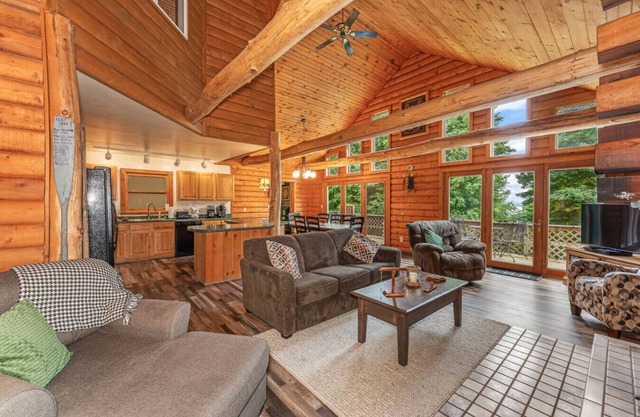 TB-19 Thunder Bay Resort Cabin 15