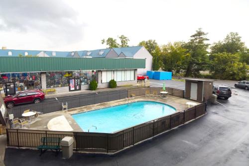 Tennessee Mountain Lodge Riverside by OYO