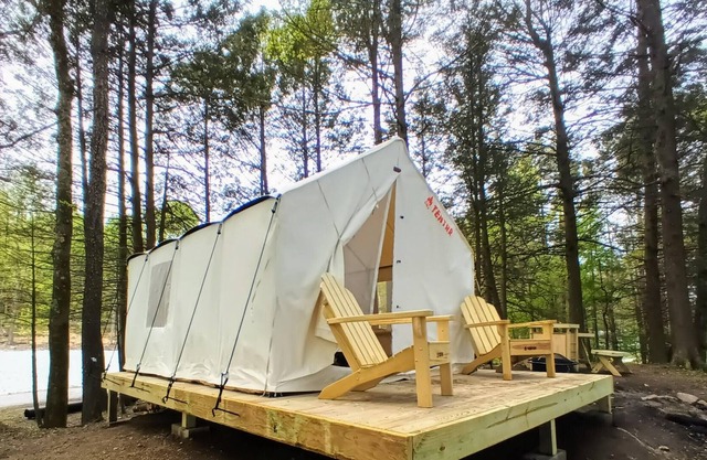 Tentrr Signature Site - Lakeview Glampsite "Hilltop Haven" (G1)