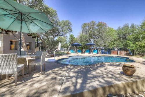 Terracotta Retreat/Sleeps 30!