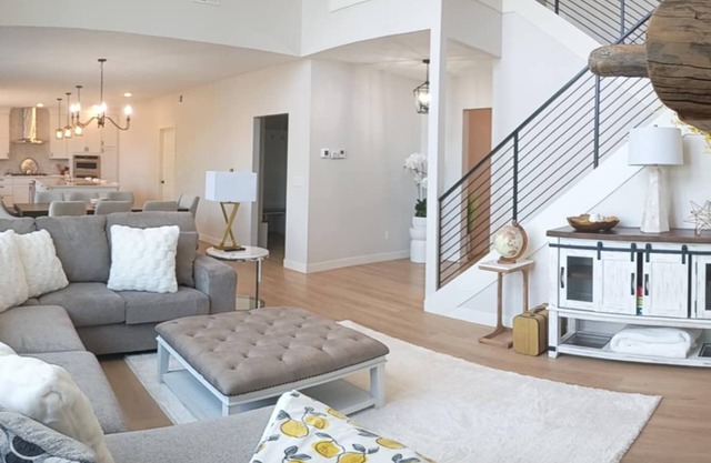 Terrific 4-bedroom 4 bathroom house on Leech Lake