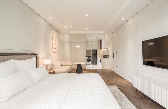 Thai Hoang Residence - 25 Pho Hue