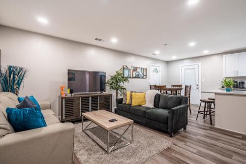 That Pleasant Home in Atlanta close to the Airport by Deity Villas