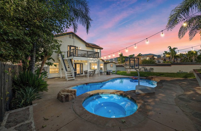 The Alto Azul, Spacious Pool, Jacuzzi, Pool View Deck, 4 Bedroom Home, Game Room