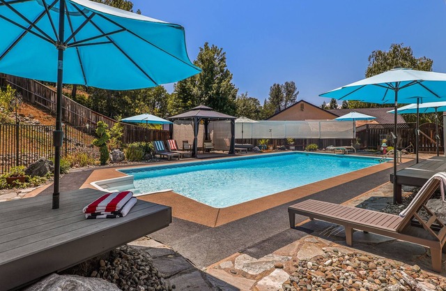 /The Atelier\ Relax & Create