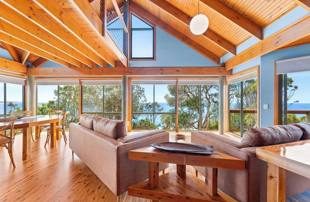 The Beach Retreat - Breathtaking uninterrupted ocean views surrounded by beaches