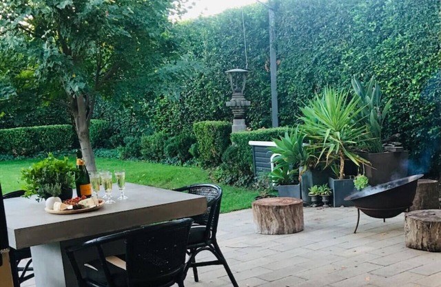 "Birch House" - un santuario impresionante en el centro de Wagga Wagga