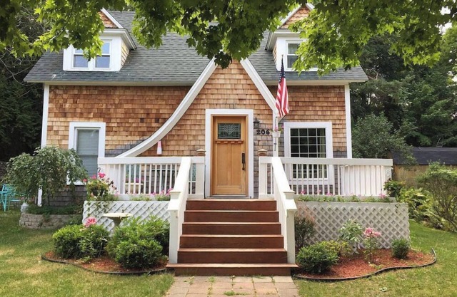 The Boathouse en Waukazoo! Playa, bares, cervecería todo a una cuadra!