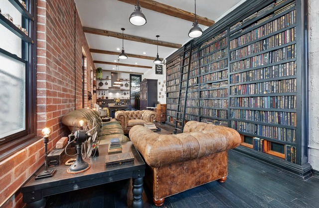 The Book House No.43