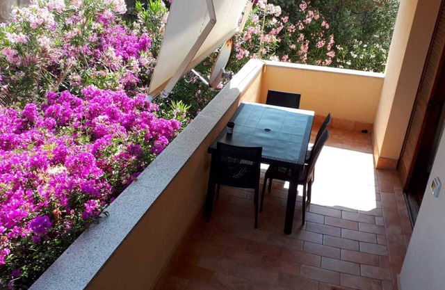 Apartamento cerca del centro y del puerto deportivo "IL BOUGANVILLE"