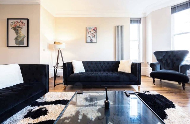 The Bowdon- Luxury Apartment