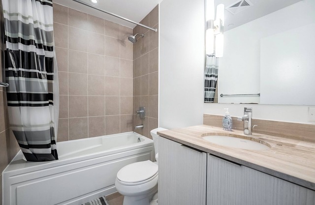 The Britt| King Bed, Jacuzzi Gym Pool and More| Your Downtown Getaway|