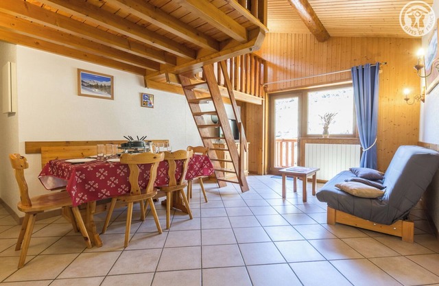 THE CANTON - VAL CENIS