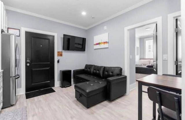 The Capitol Suite + 2Bed Condo+Private Parking