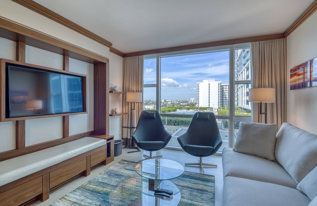 The Carillon Hotel Suite de dos habitaciones y dos baños