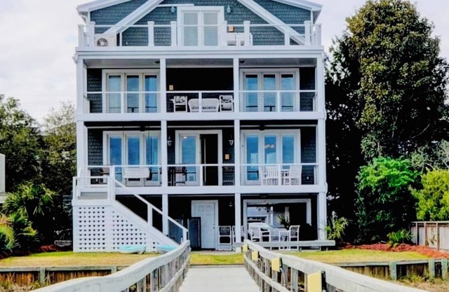 The Channel House~Water Views~Dock + Boatslip~Walk to beach!