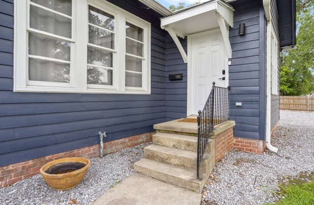 The Christian House - Downtown Hammond