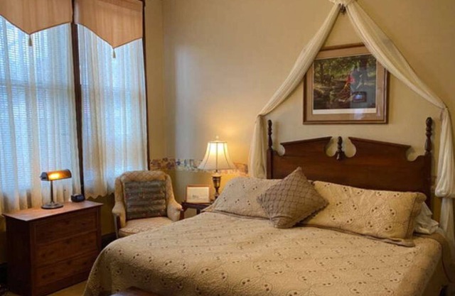 THE CIVIL WAR ROOM -