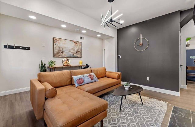 The Colorful Abode with Deck in Mt Washington