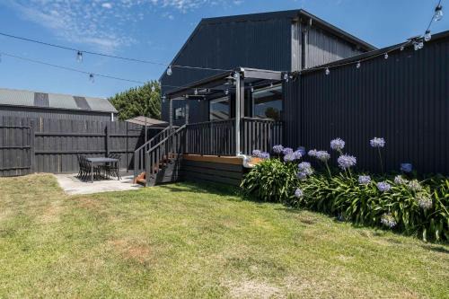 The Cottage at Oak Tree Farm - Vineyards & Wildlife