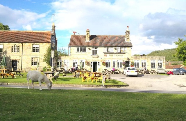 The Crown, Hutton le Hole