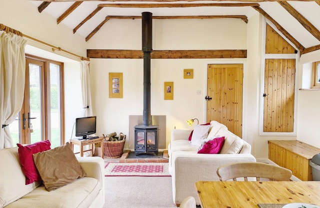 The Dairy, Petersfield - una conversión de granero para 4 personas en 1 habitación
