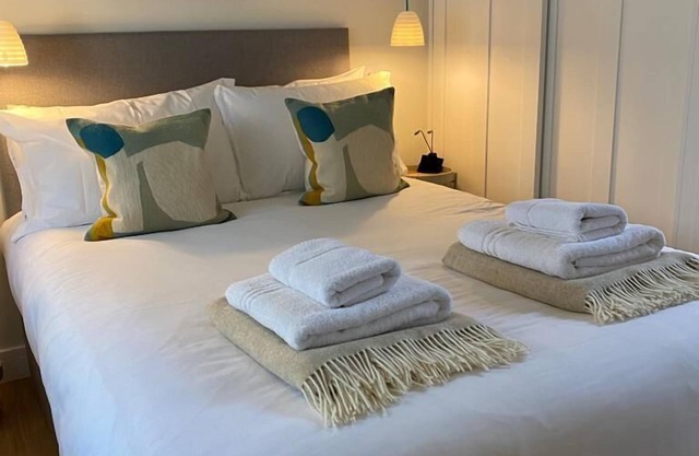 Apartamento-Básico-Baño privado-Sin vista-The Den