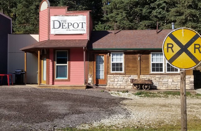 The Depot at Mad Mountain Lodging, hermosa Black Hills cerca de Deadwood / Lead