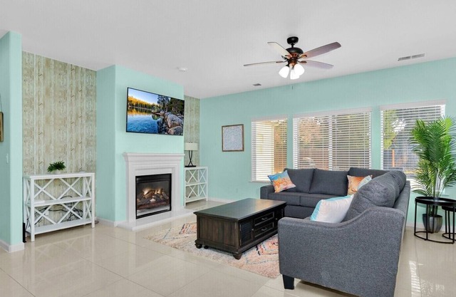 The Dwight Beach House & Events 4bed 3bath 2400sqft