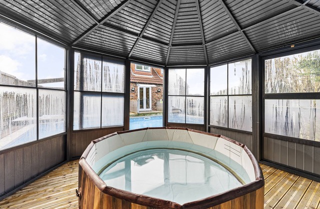 The Eaves - Private Pool - Hot Tub - Pets Allowed