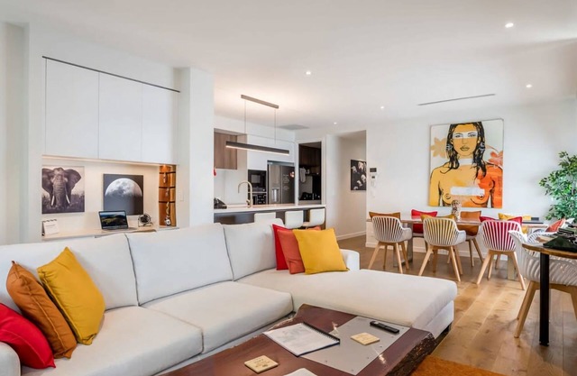 The Eclectic Retreat - 3BR with Parking