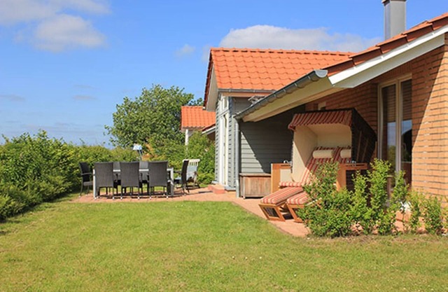 La exclusiva casa de vacaciones "Schleihaus Windrose" es ideal para una familia de 6 o parejas de amigos. Unos 200 metros más adelante encontrará la zona de baño para darse un refrescante chapuzón en los cálidos días de verano.