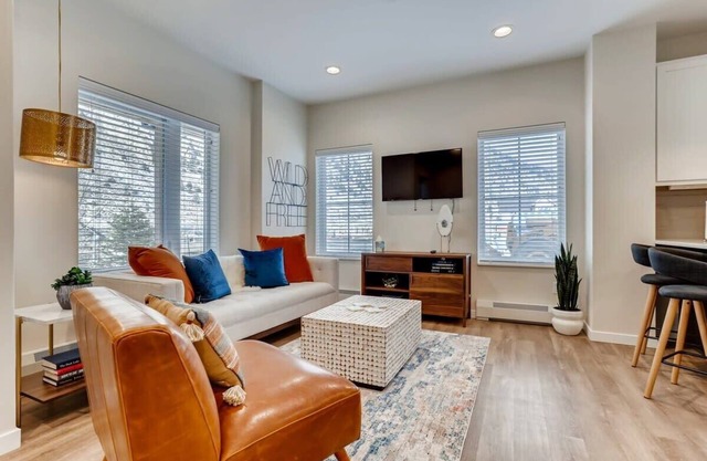 The Executive Prospector / Bighorn Crossing