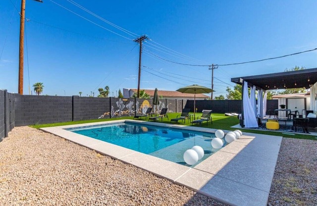 The Fillmore|Heated Pool | 2 Masters | Putt. Grn