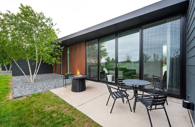 The Flats on Church Street - Unidad 104 - Alquiler de vacaciones modernas en el condado de Door