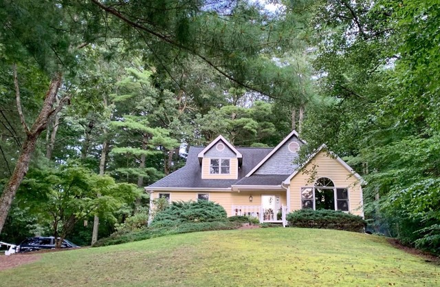 The Gathering Place 25 Minutes to Asheville