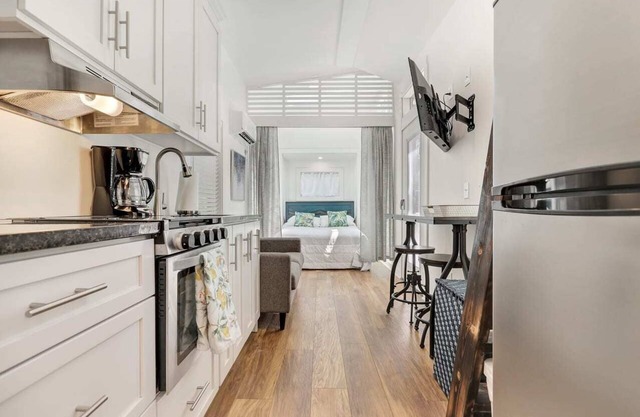 The Greenbrier Tiny House on The Saluda River