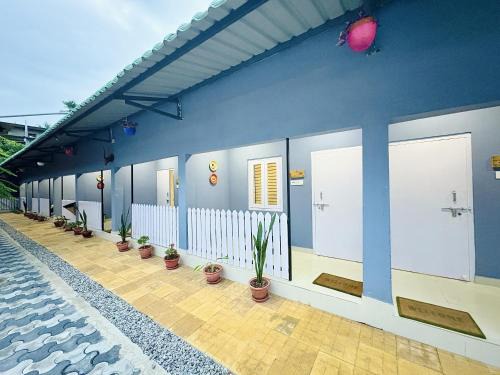 The Gulmohar Inn Six Mile