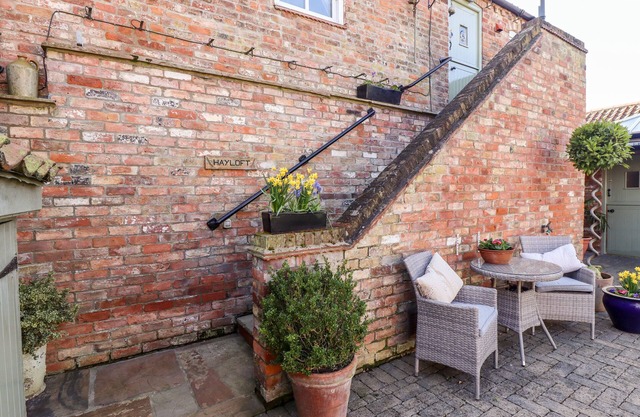 THE HAYLOFT, with a garden in Burgh Le Marsh