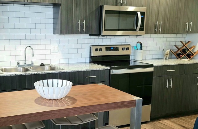 NEW Executive Lofts on Cherry Street! 405