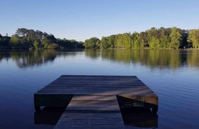 The Hidden Lake Oasis