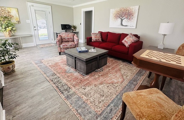 The Hive: Walking Distance to Downtown Statesville. Private parking - 4 cars 🚘