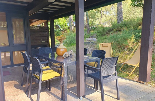 La casa de vacaciones en medio de 70 hectáreas de pino cerca de la playa.