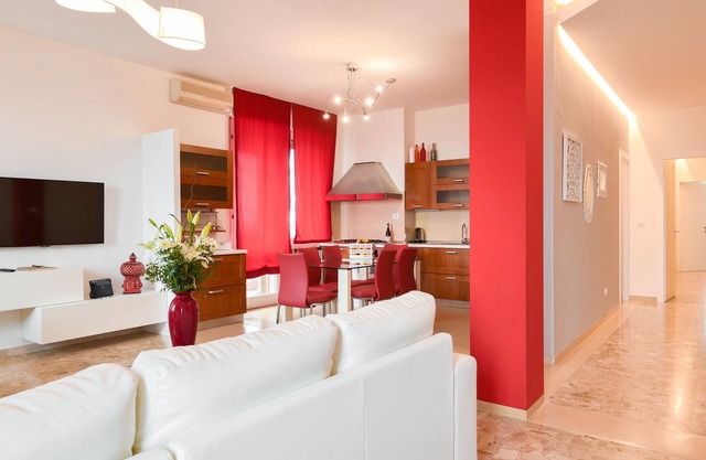 LA CASA EN EL CIELO - Ático 150 m2 con garaje.