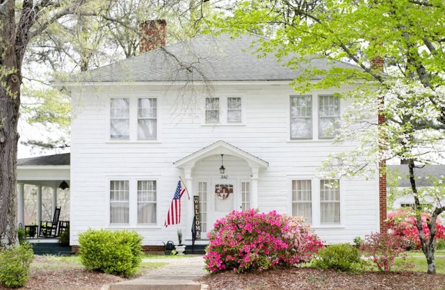 Traditional & Historic Country Home Away From Home