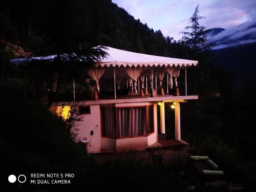 The ISISINGA - A Forest Retreat In Mountains